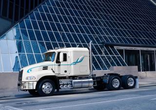 ट्रक ट्रक ट्रैक्टर - ट्रैक्टर यूनिट Mack PINNACLE CA68 Conventional CXU602 MP8 4x2