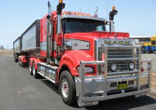 ट्रक ट्रक ट्रैक्टर - ट्रैक्टर यूनिट Mack SuperLiner RWL712L CA494 ETAZ673A 4x2