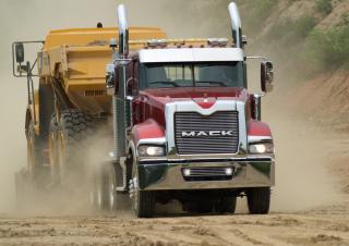 ट्रक ट्रक ट्रैक्टर - ट्रैक्टर यूनिट Mack TITAN 64