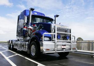 ट्रक ट्रक ट्रैक्टर - ट्रैक्टर यूनिट Mack TITAN Day Cab ISX 550 8x6