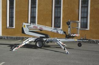 टेलीस्कोपिक बूम लिफ्ट ट्रेलर माउंटेड टेलीस्कोपिक बूम लिफ्ट Dino Lift Dino 120T