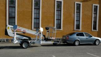 टेलीस्कोपिक बूम लिफ्ट ट्रेलर माउंटेड टेलीस्कोपिक बूम लिफ्ट Dino Lift Dino 120T