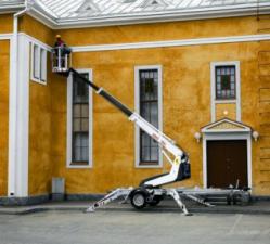 टेलीस्कोपिक बूम लिफ्ट ट्रेलर माउंटेड टेलीस्कोपिक बूम लिफ्ट Dino Lift Dino 120T