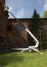 टेलीस्कोपिक बूम लिफ्ट ट्रेलर माउंटेड टेलीस्कोपिक बूम लिफ्ट Dino Lift Dino 135T