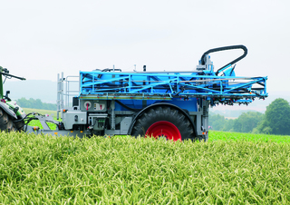 ट्रेल्ड फील्ड स्प्रेयर Lemken Albatros 10/6000