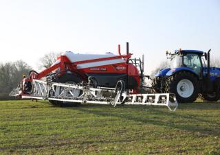ट्रेल्ड फील्ड स्प्रेयर Kuhn Oceanis 2-5600