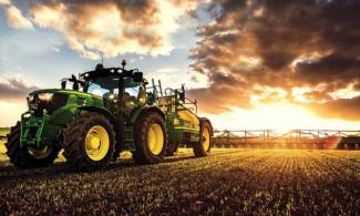 ट्रेल्ड फील्ड स्प्रेयर John Deere R962i