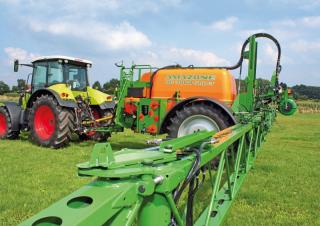 ट्रेल्ड फील्ड स्प्रेयर Amazone UG 3000 Super (24) 