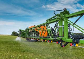 ट्रेल्ड फील्ड स्प्रेयर Amazone UX 5201 Super (24) 