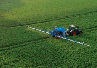 ट्रेल्ड फील्ड स्प्रेयर Lemken Vega 12/3000