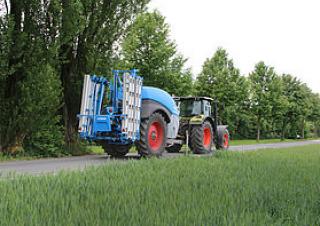 ट्रेल्ड फील्ड स्प्रेयर Lemken Vega 12/5000