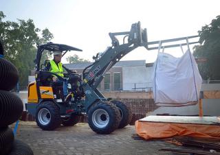व्हील लोडर Giant G2200 X-tra HD