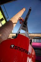 आर्टिकुलेटिंग बूम लिफ्ट व्हील्ड आर्टिकुलेटिंग बूम लिफ्ट Snorkel A46JRT