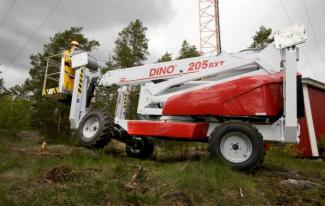 आर्टिकुलेटिंग बूम लिफ्ट व्हील्ड आर्टिकुलेटिंग बूम लिफ्ट Dino Lift Rhino 205 RXT