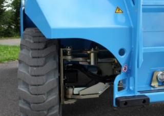 सिज़र लिफ्ट व्हील्ड सिज़र लिफ्ट PB PB S131-19E 4x4