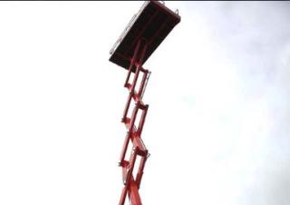 सिज़र लिफ्ट व्हील्ड सिज़र लिफ्ट PB PB S240-24E 4x4