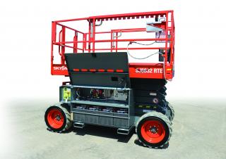 सिज़र लिफ्ट व्हील्ड सिज़र लिफ्ट Skyjack SJ 6832 RTE