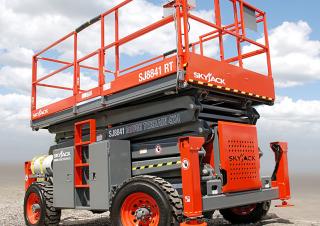 सिज़र लिफ्ट व्हील्ड सिज़र लिफ्ट Skyjack SJ 8841