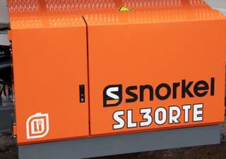 सिज़र लिफ्ट व्हील्ड सिज़र लिफ्ट Snorkel SL30RTE