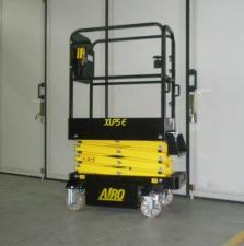 सिज़र लिफ्ट व्हील्ड सिज़र लिफ्ट AIRO XP 5 E