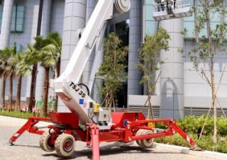 टेलीस्कोपिक बूम लिफ्ट व्हील्ड टेलीस्कोपिक बूम लिफ्ट Palazzani TSJ 35