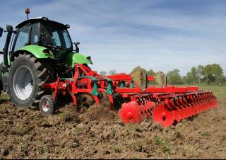 कल्टीवेटर Kverneland CLC Evo 250