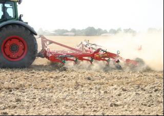 कल्टीवेटर Kverneland Turbo 6500 