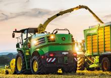 2WD फोरेज हार्वेस्टर John Deere 8700