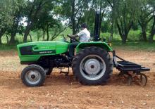 2WD ट्रैक्टर DEUTZ-FAHR 3042 E