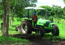 2WD ट्रैक्टर DEUTZ-FAHR Agrolux 4.80 E