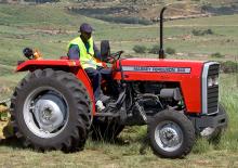 2WD ट्रैक्टर Massey Ferguson MF 240 Xtra
