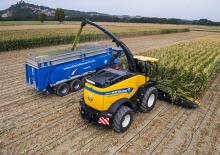 4WD फोरेज हार्वेस्टर New Holland FR 920 