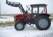4WD ट्रैक्टर Belarus 1025.3