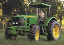 4WD ट्रैक्टर John Deere 6110 E