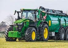4WD ट्रैक्टर John Deere 7R 350