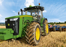 4WD ट्रैक्टर John Deere 8270 R