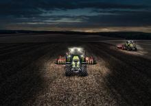 4WD ट्रैक्टर Claas Axion 810 