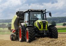 4WD ट्रैक्टर Claas Axos 2.105 