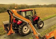4WD ट्रैक्टर Case IH Farmall 115 C
