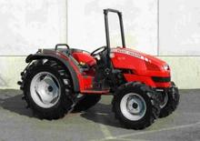 4WD ट्रैक्टर Massey Ferguson MF 2415