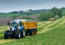 4WD ट्रैक्टर New Holland T7.210  SideWinder II 