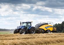 4WD ट्रैक्टर New Holland T7.230 Classic