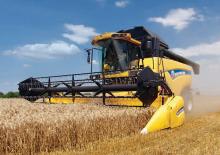 कंबाइन हार्वेस्टर New Holland CX 5090 Laterale
