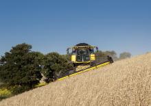कंबाइन हार्वेस्टर New Holland CX6.90 Laterale 