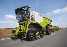 कंबाइन हार्वेस्टर Claas Lexion 750