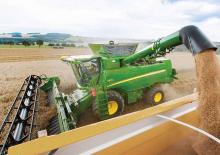 कंबाइन हार्वेस्टर John Deere T 670 i