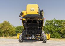 कंबाइन हार्वेस्टर New Holland TC5.70 SCR