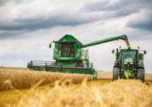 कंबाइन हार्वेस्टर John Deere W 550 i