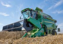 कंबाइन हार्वेस्टर John Deere W330 PTC