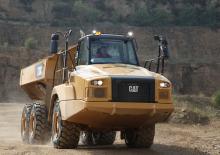 आर्टिकुलेटेड डंप ट्रक Caterpillar 730C